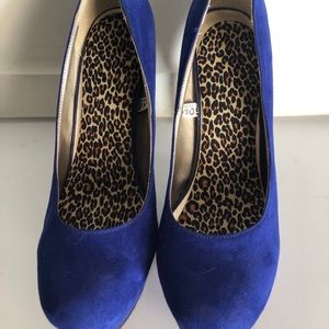 Royal blue high heels worn twice
